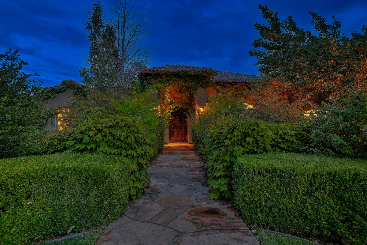 7512 Rio Grande Boulevard Nw, Albuquerque, NM 87107 - Image #1