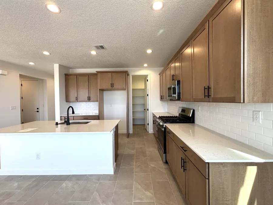 3157 Wolf Tail Loop Ne, Rio Rancho, NM 87144 - #3