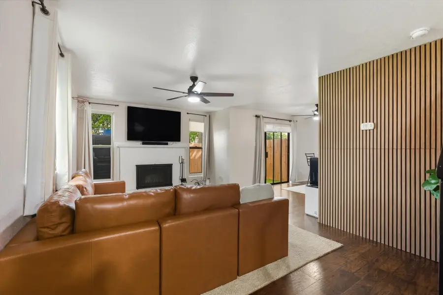 32 Lakeshore Drive Ne, Albuquerque, NM 87112 - Image #2