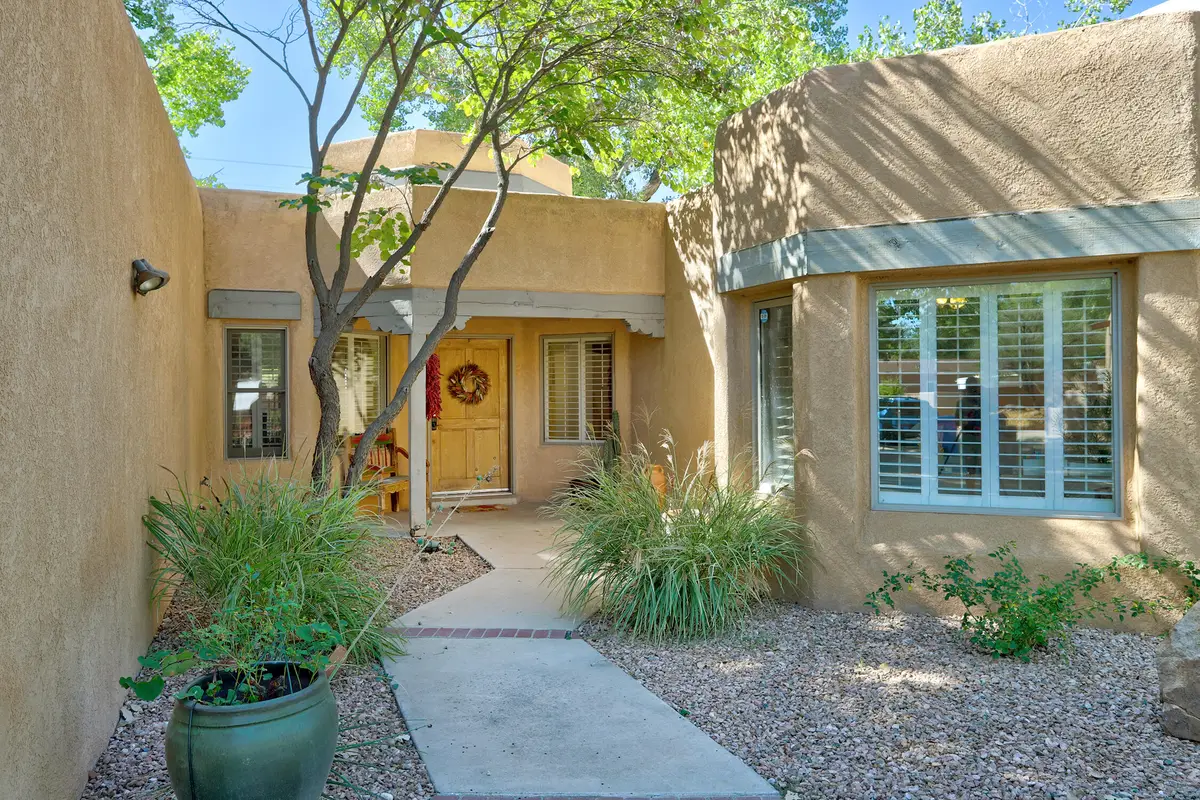 2916 Calle De Alamo Nw, Albuquerque, NM 87104 - Image #1