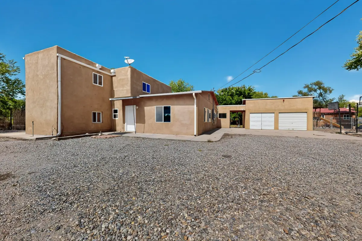 2327 Pajarito Road Sw, Albuquerque, NM 87105 - Image #1