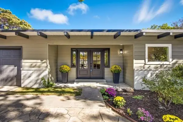 140 Ranchitos Road, Corrales, NM 87048