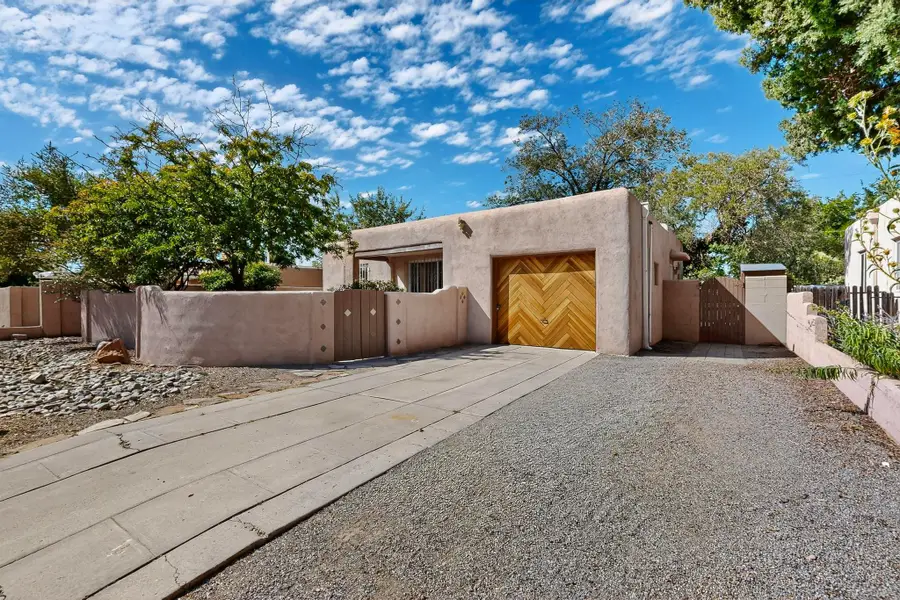 329 Laguayra Drive Ne, Albuquerque, NM 87108 - Image #2
