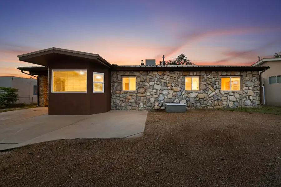 1011 Claudine Street Ne, Albuquerque, NM 87112 - Image #2