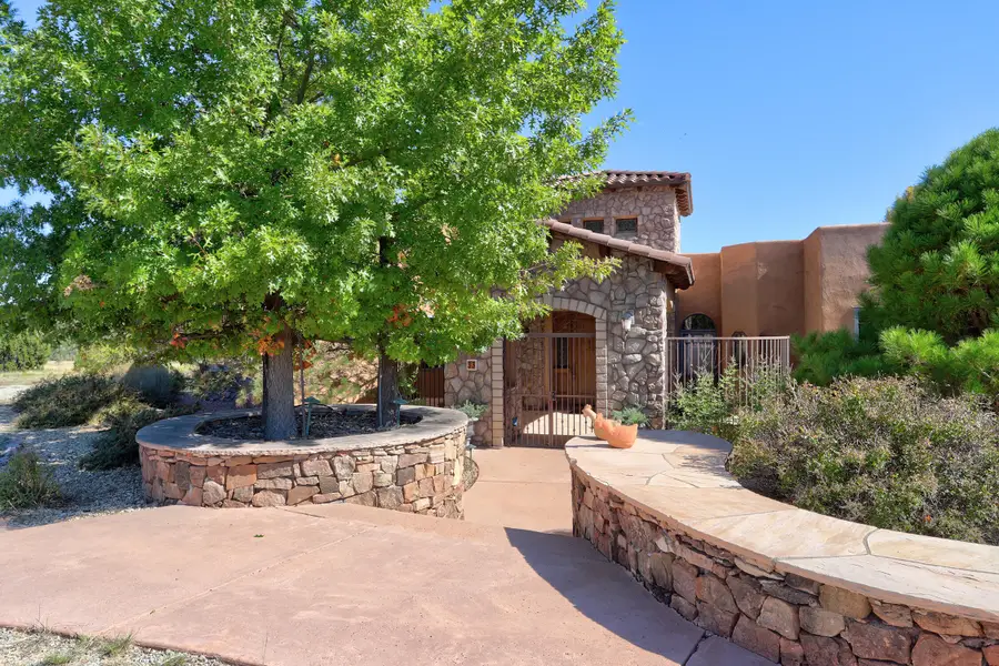 33 Via Entrada, Sandia Park, NM 87047 - Image #2