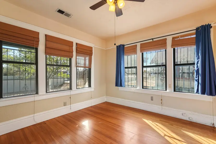 1311 Edith Boulevard Se, Albuquerque, NM 87102 - Image #2