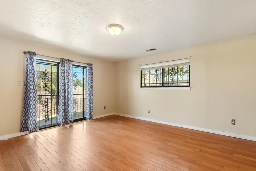 1311 Edith Boulevard Se, Albuquerque, NM 87102 - Image #3