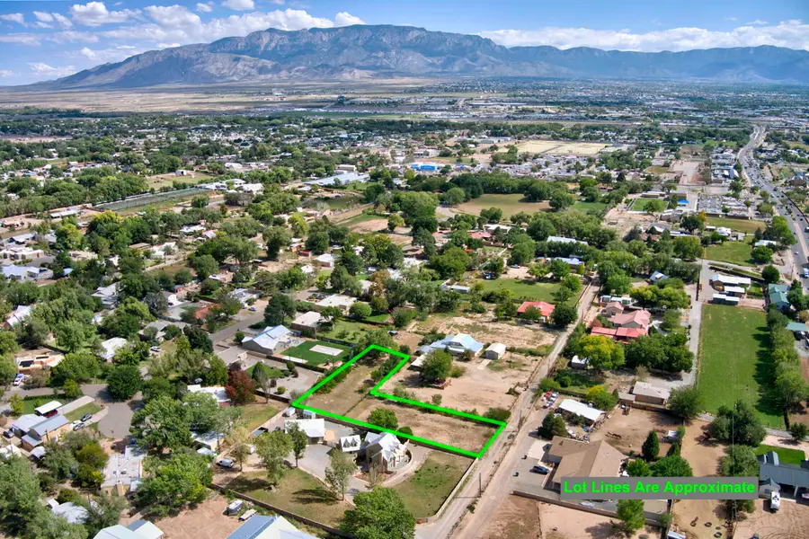 547 Field Hawk Trail Nw, Albuquerque, NM 87114 - Image #2