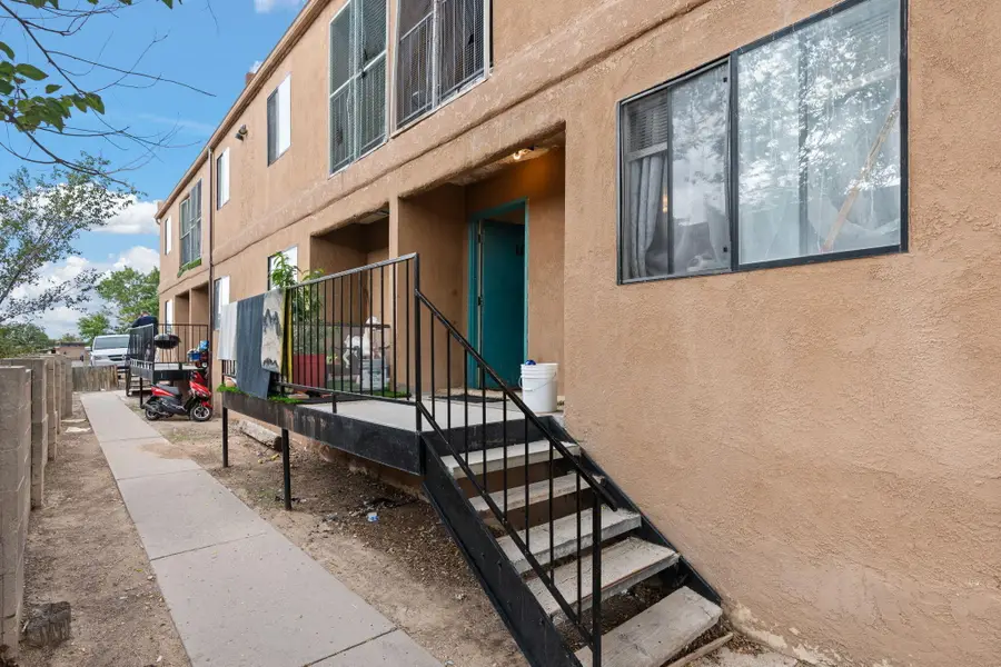 3404 Cherokee Road Ne, Albuquerque, NM 87107 - Image #2