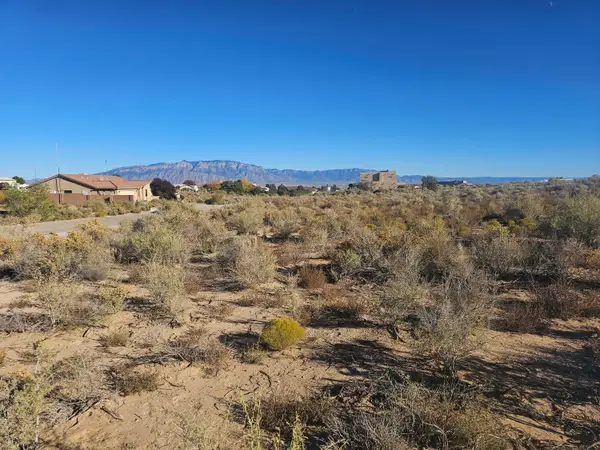 305 Aldaba Circle Ne, Rio Rancho, NM 87124