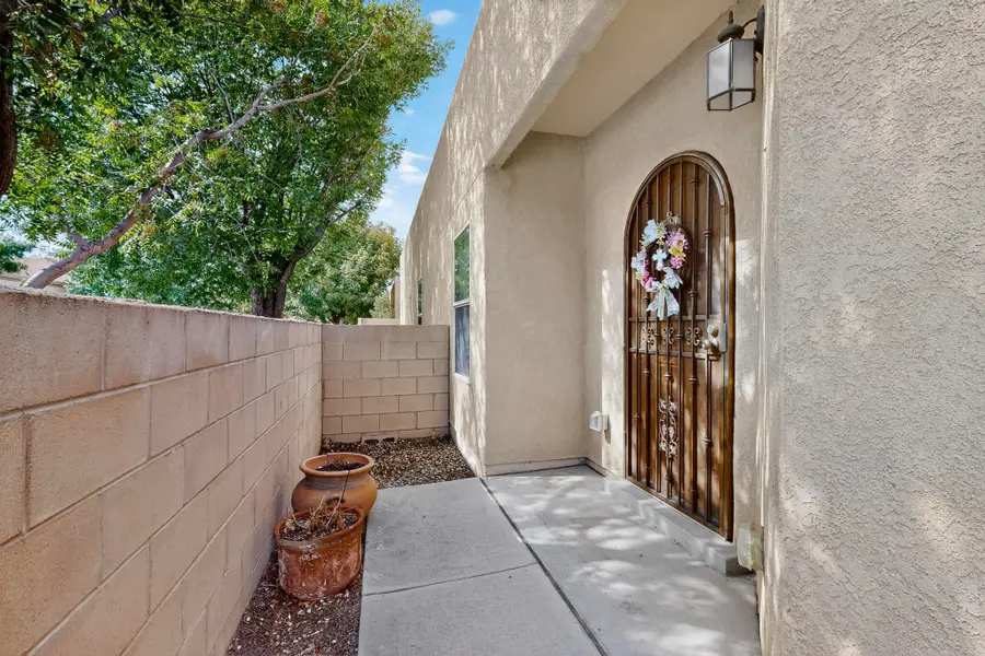 3720 Candelarias Lane, Albuquerque, NM 87107 - Image #2
