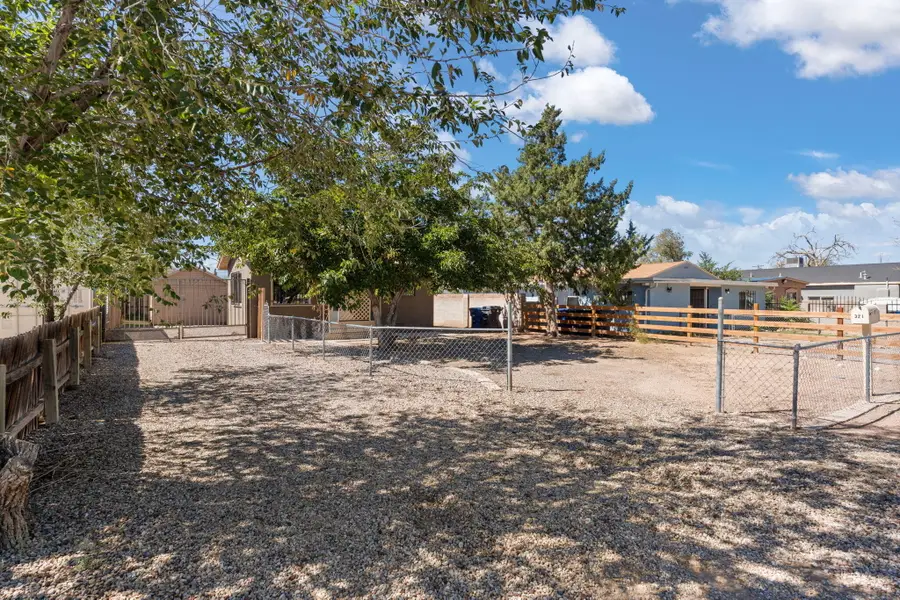 321 Rhode Island Street Ne, Albuquerque, NM 87108 - Image #3