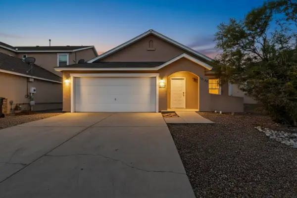 10427 Calle Acanta Nw, Albuquerque, NM 87114