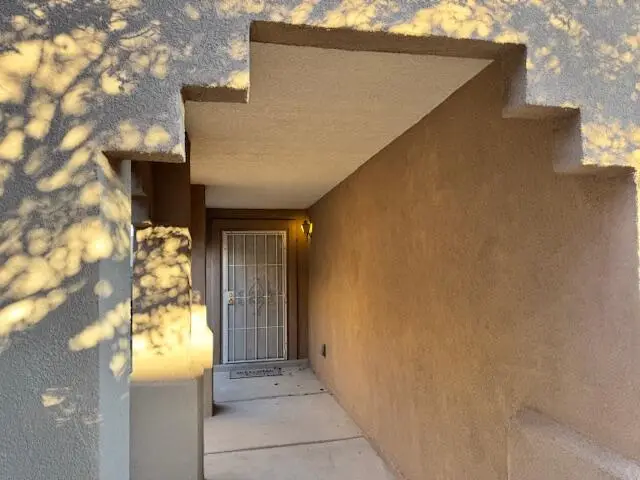 728 Mesa Del Rio Street Nw, Albuquerque, NM 87121 - Image #2