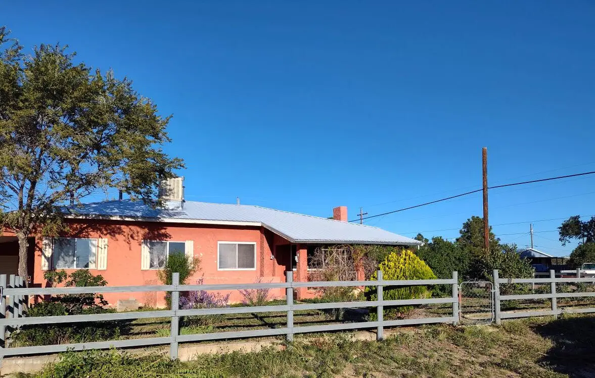 111 Cedardale Avenue, Mountainair, NM 87036 - Image #1
