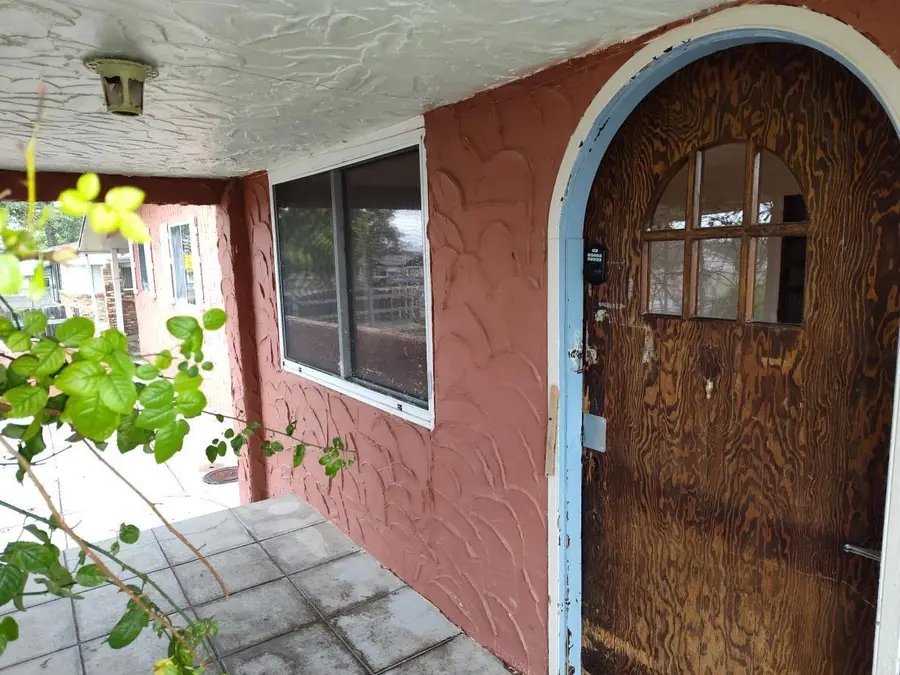 111 Cedardale Avenue, Mountainair, NM 87036 - Image #3