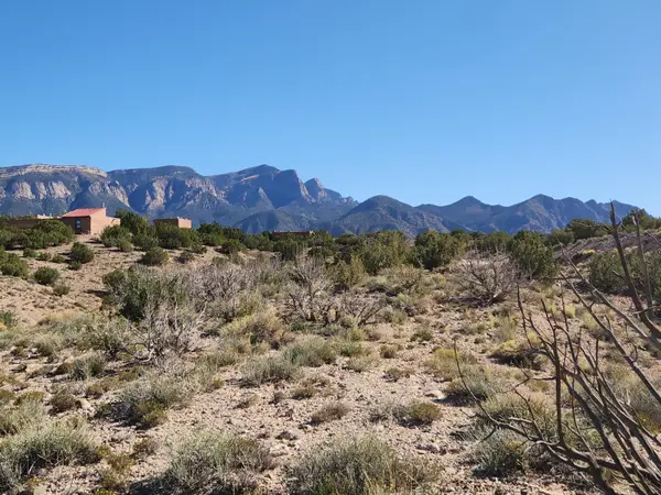 16 Calle De Maya, Placitas, NM 87043