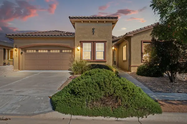 370 Zuni River Circle Sw, Los Lunas, NM 87031