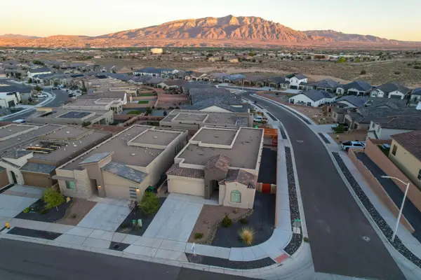 6816 Cleary Loop Ne, Rio Rancho, NM 87144