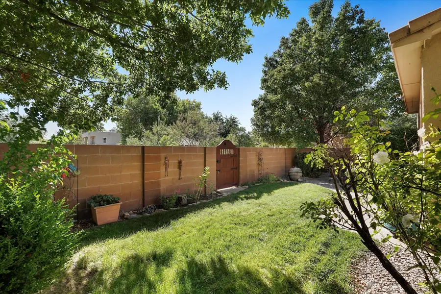 2020 Sydney Lane Nw, Albuquerque, NM 87107 - #3