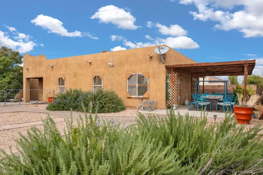2920 Gault Trail Sw, Albuquerque, NM 87121 - Image #2
