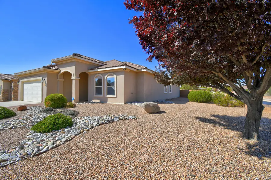 901 Golden Yarrow Trail, Bernalillo, NM 87004 - Image #2