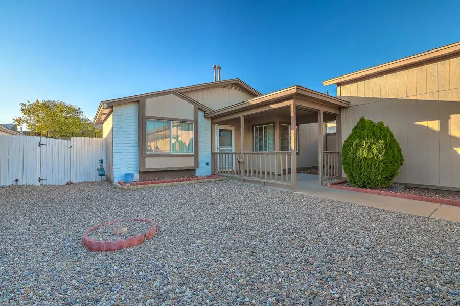 352 Coral Drive Ne, Rio Rancho, NM 87124 - Image #2