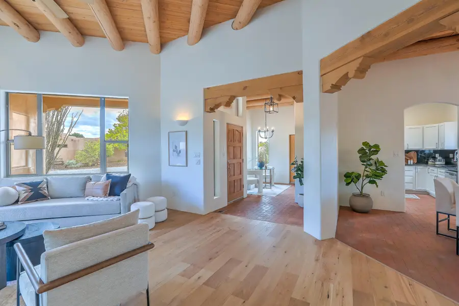 337 Nara Visa Court, Los Ranchos De Albuquerque, NM 87107 - Image #3