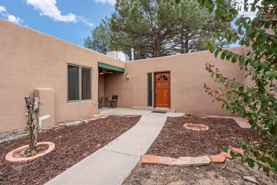 5512 Fordham Drive Nw, Albuquerque, NM 87114 - Image #2