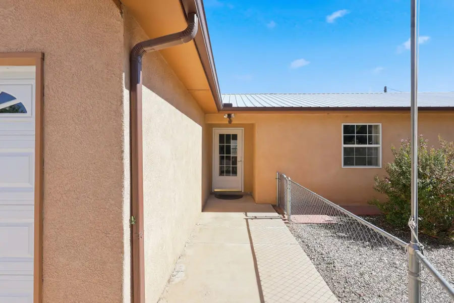 330 Ranchitos Road, Bosque Farms, NM 87068 - Image #3