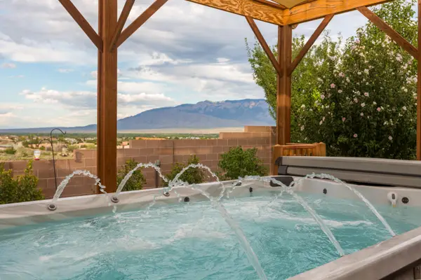 10120 Sierra Hill Drive Nw, Albuquerque, NM 87114