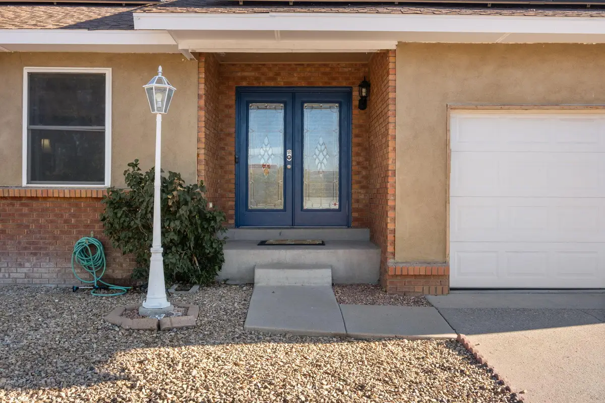540 Silver Saddle Road Se, Rio Rancho, NM 87124 - Image #1
