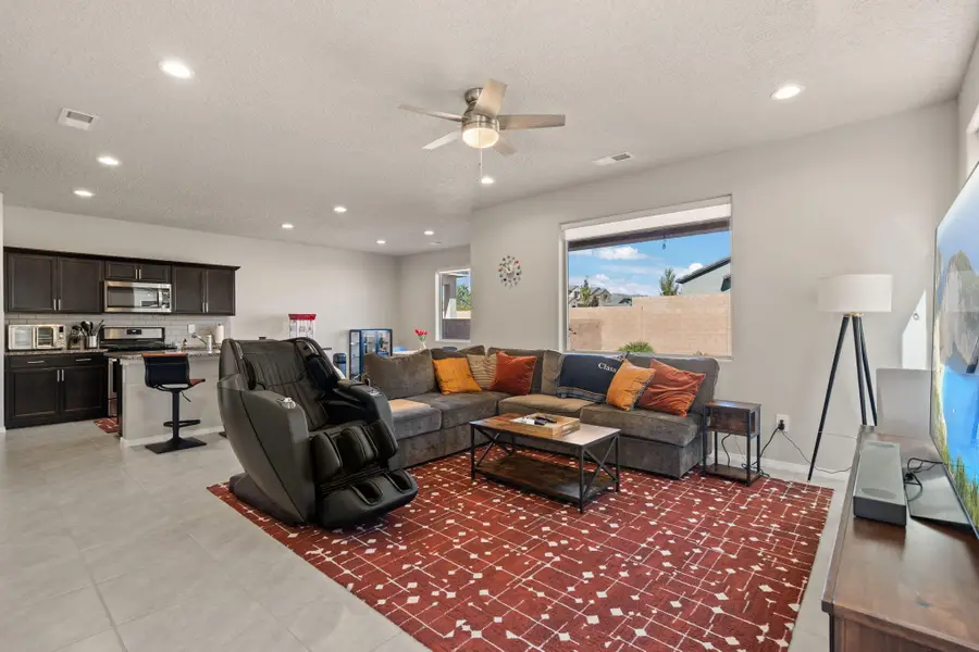 885 Tazanita Loop Se, Rio Rancho, NM 87124 - Image #3