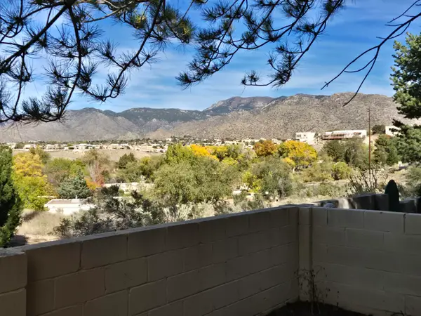 827 Calle Coronado Se, Albuquerque, NM 87123