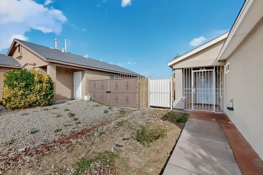 11201 Roan Avenue Sw, Albuquerque, NM 87121 - Image #2