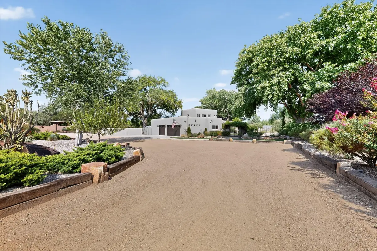 2609 Pajarito Meadows Road Sw, Albuquerque, NM 87105 - Image #1