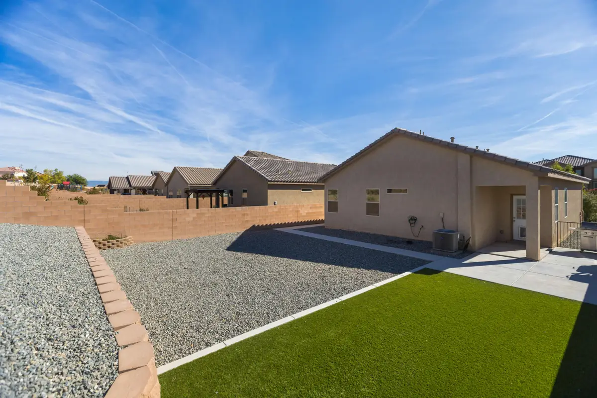 1772 Valle Vista Road Nw, Los Lunas, NM 87031 - Image #1