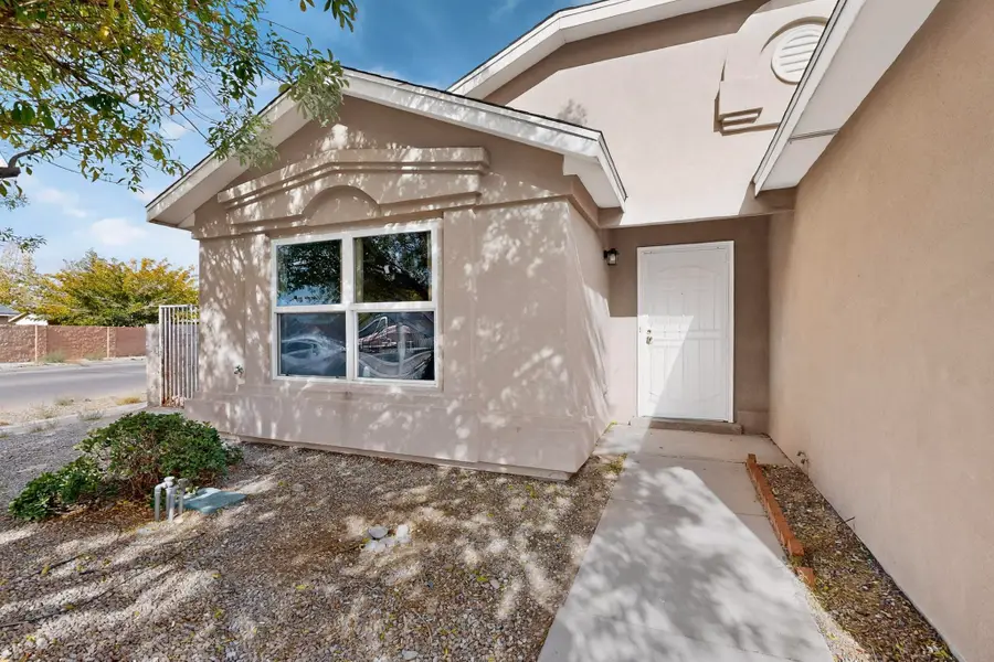 8423 Bay Mare Avenue Sw, Albuquerque, NM 87121 - Image #3