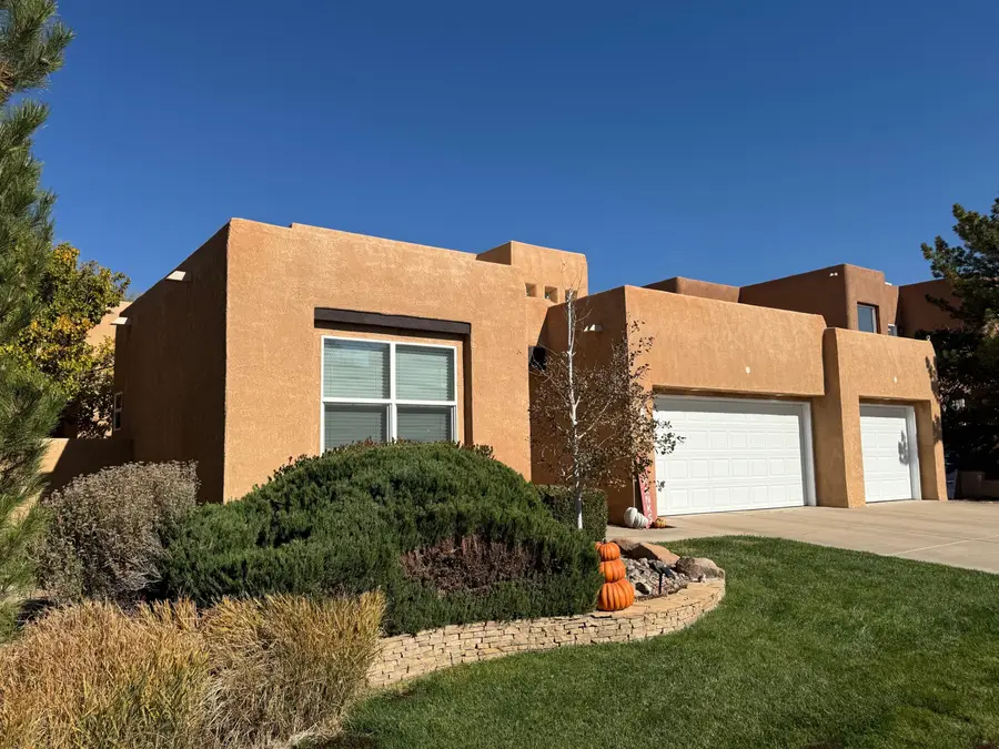 9101 Santa Lucia Avenue Ne, Albuquerque, NM 87122 - Image #2