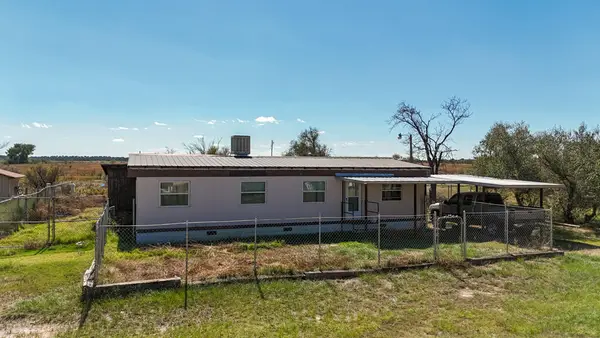 1053 Camino Del Sol, Santa Rosa, NM 88435