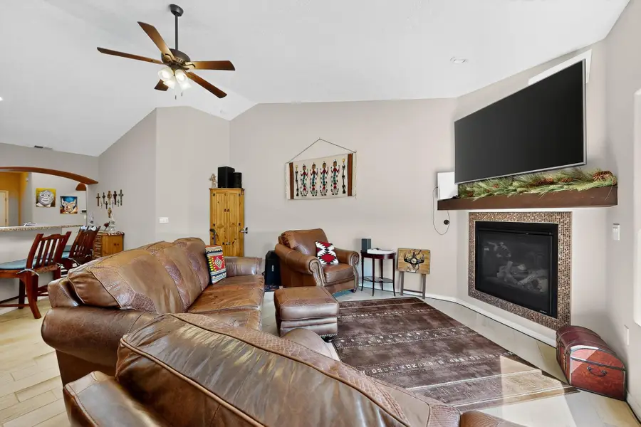 2260 Firewheel Avenue Sw, Los Lunas, NM 87031 - Image #3