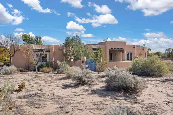 27 Don Lorenzo, Corrales, NM 87048