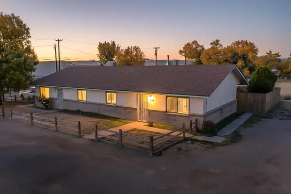102-104 Nathan Court, Los Lunas, NM 87031