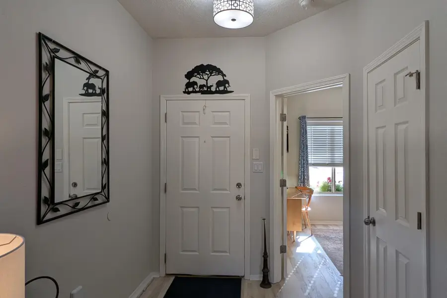 9601 Sun Dancer Drive Nw, Albuquerque, NM 87114 - Image #2