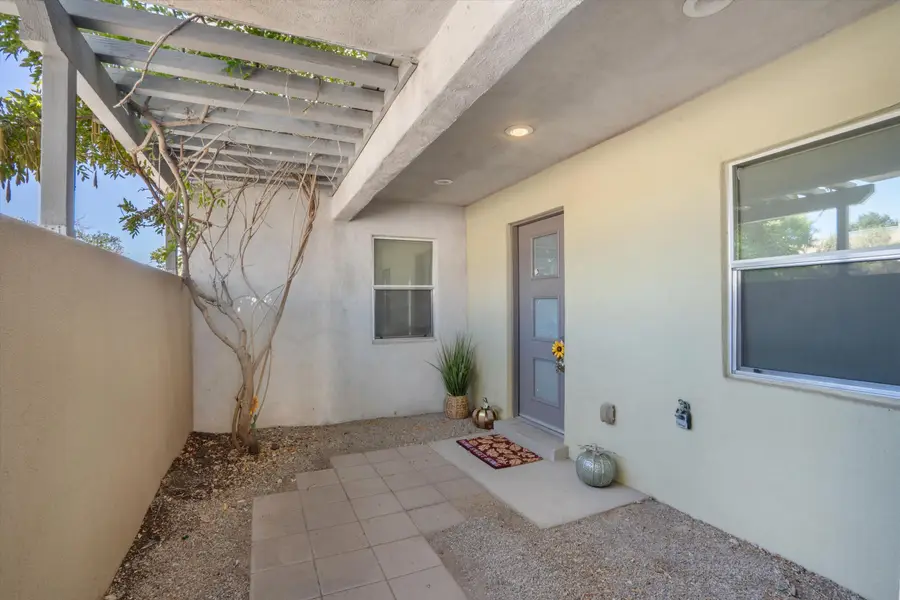 3936 Silver Avenue Se, Albuquerque, NM 87108 - Image #2