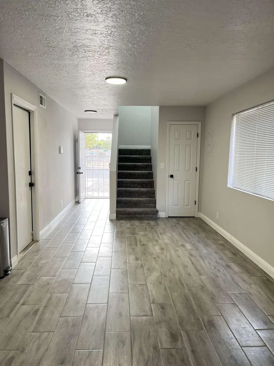 640 Bataan Drive Sw, Albuquerque, NM 87121 - Image #2