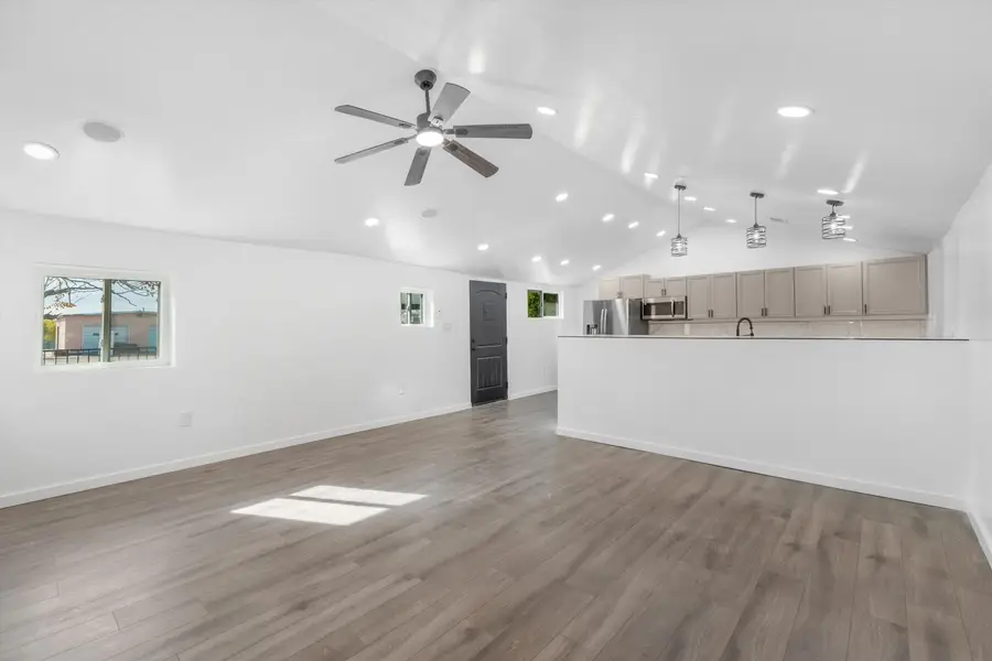 401 Gomez Avenue Ne, Albuquerque, NM 87102 - Image #3