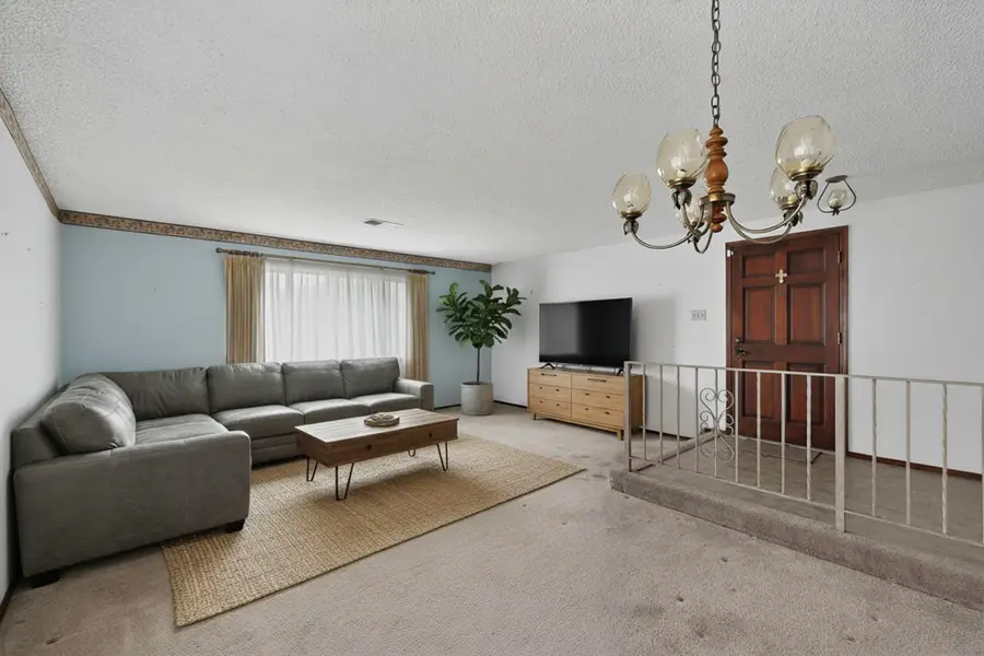 7309 Vivian Drive Ne, Albuquerque, NM 87109 - Image #2