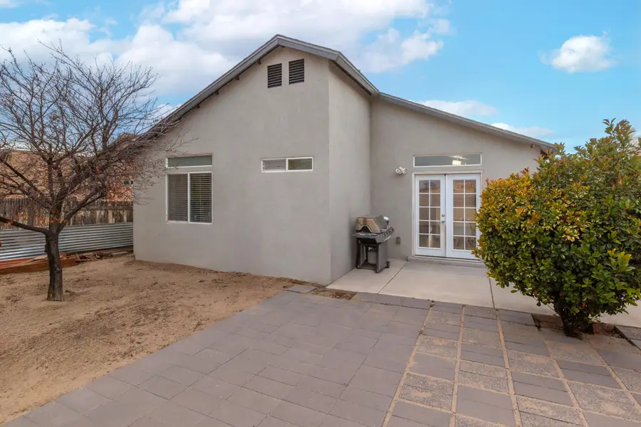 420 Evening Fire Street Sw, Albuquerque, NM 87121 - Image #3