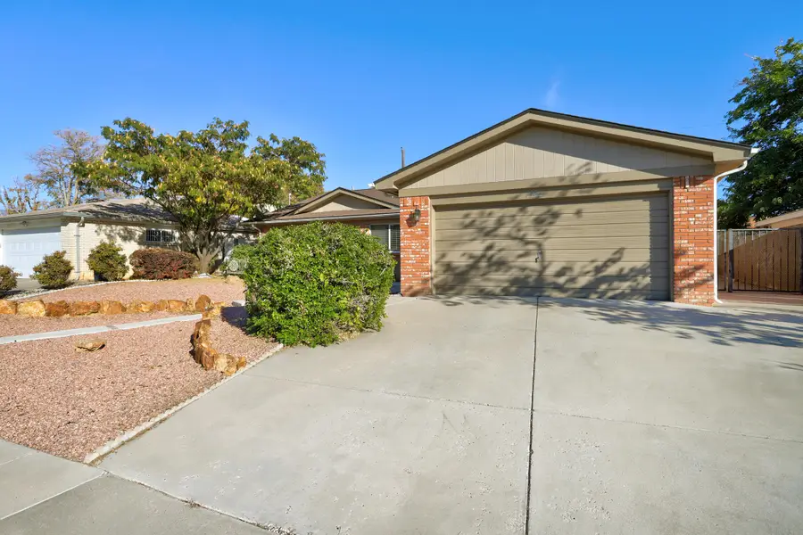 2900 Indiana Street Ne, Albuquerque, NM 87110 - Image #2